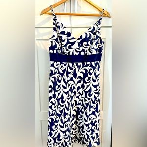 Ann Taylor, 100% silk, 6P dress, thin straps, side zipper, lined